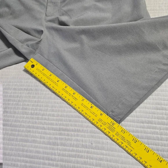 Men's Nike Golf Shorts Size 36 Gray CU9740-003 - Picture 5 of 11
